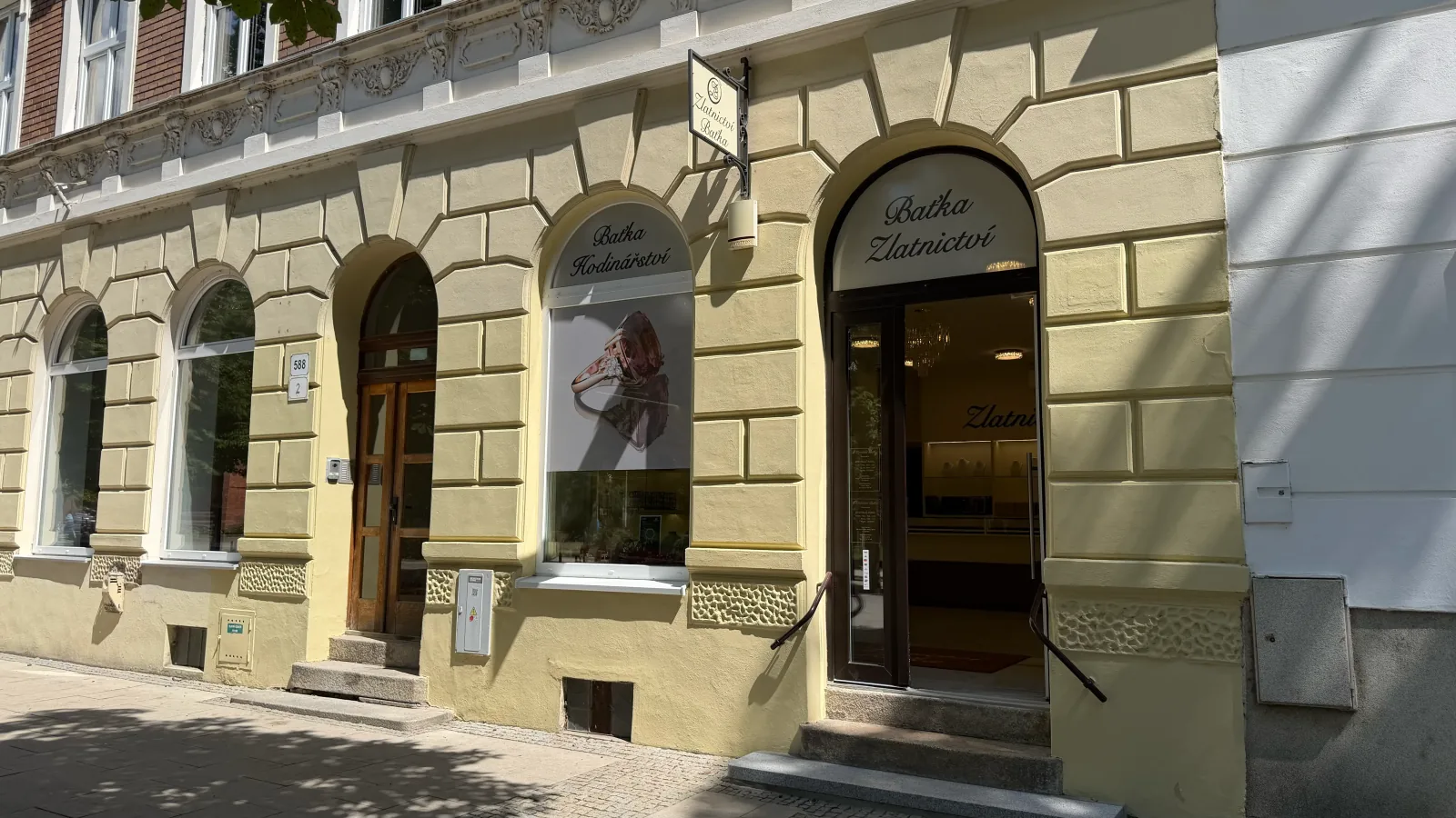 Kamenná prodejna Zlatnictví Baťka v Břeclavi